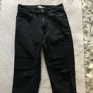 Zara High Waisted Black Mom Jeans || US 4